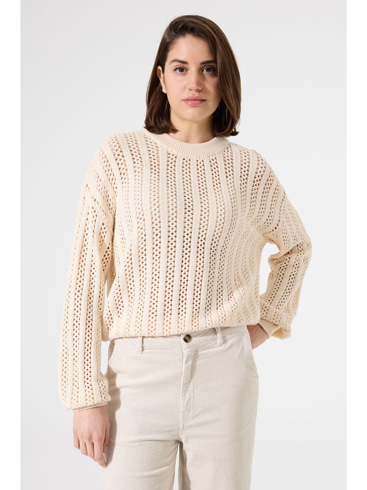 Sweter w kolorze beżowym