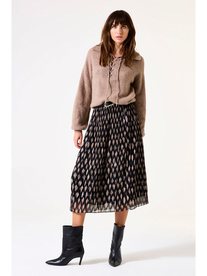 Sweter w kolorze jasnobrązowym