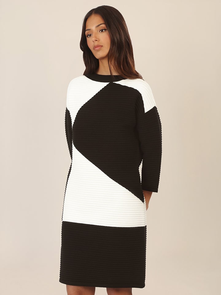Strickkleid in Schwarz/ Weiß