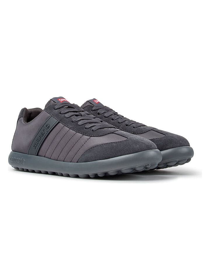 Sneakersy w kolorze szarym
