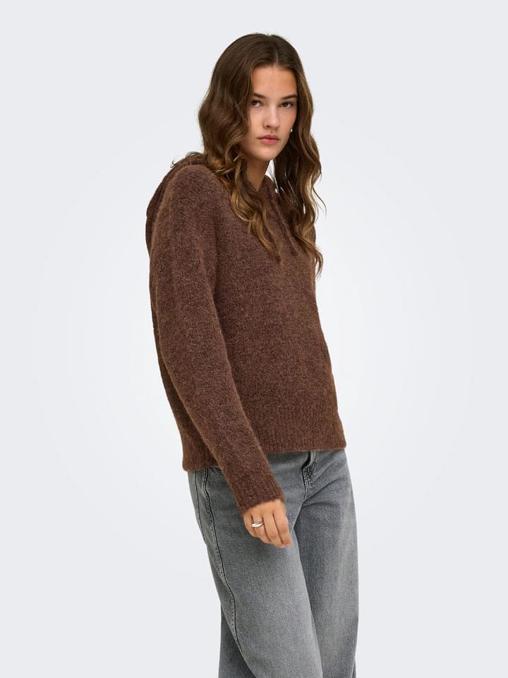 Sweter w kolorze brązowym