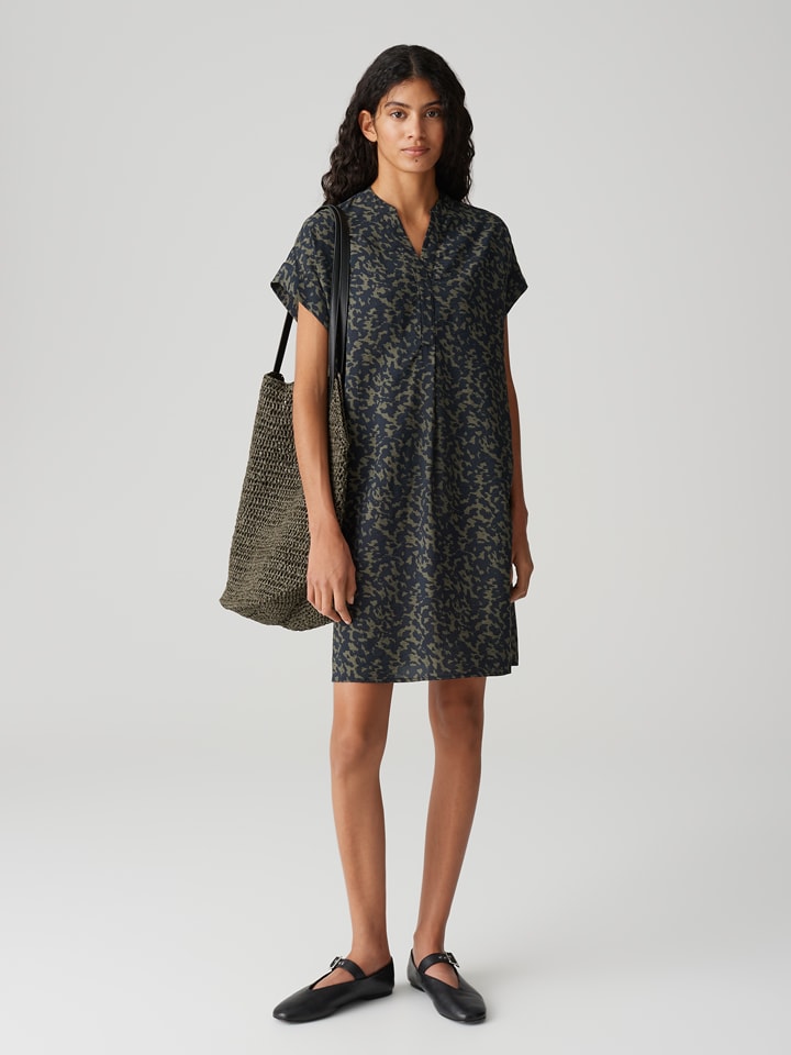 Kleid in Dunkelblau
