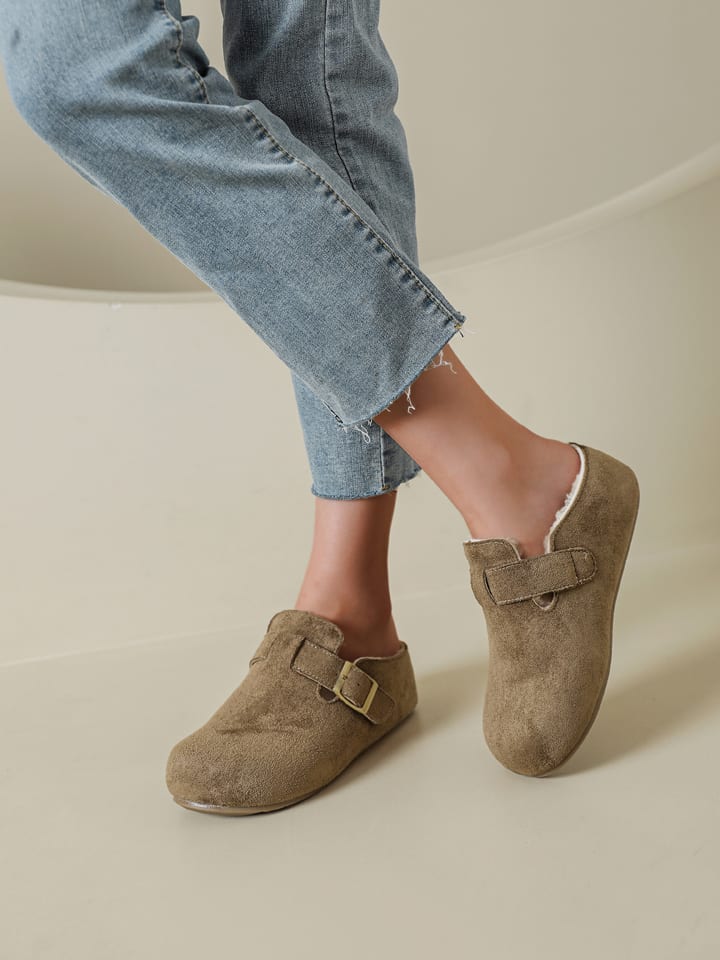 Clogs in Taupe