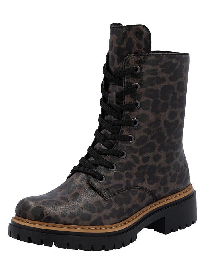 Boots in Braun