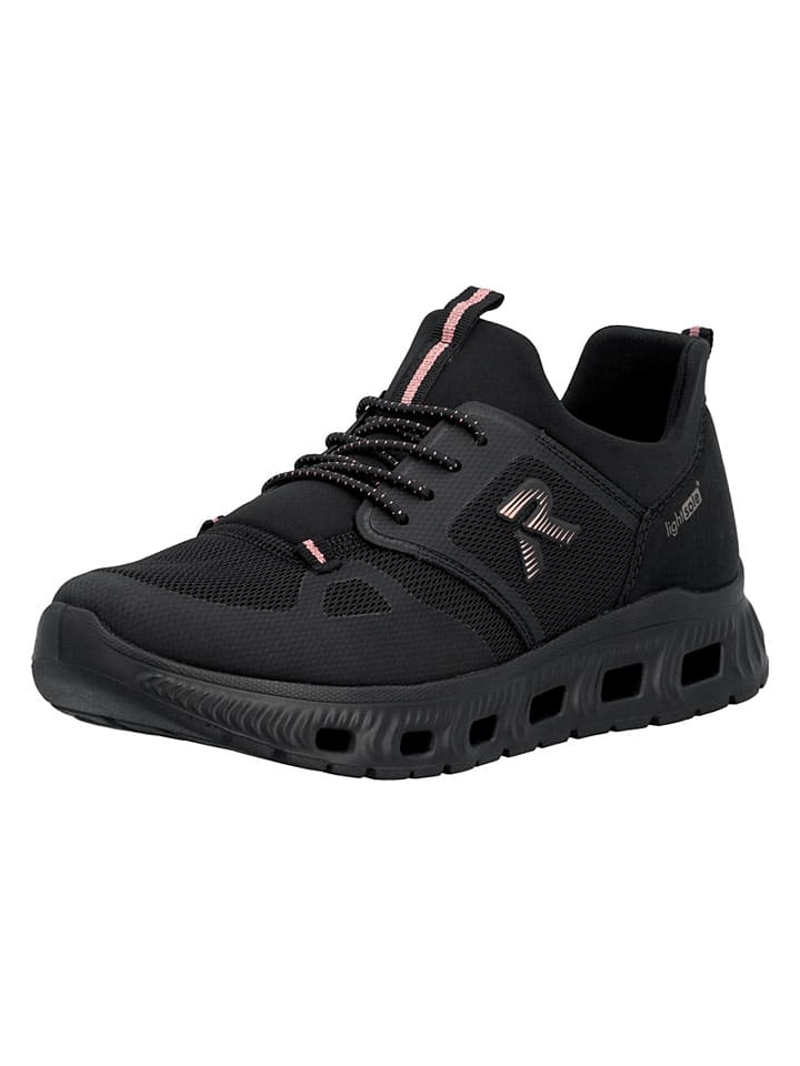Sneakers in Schwarz