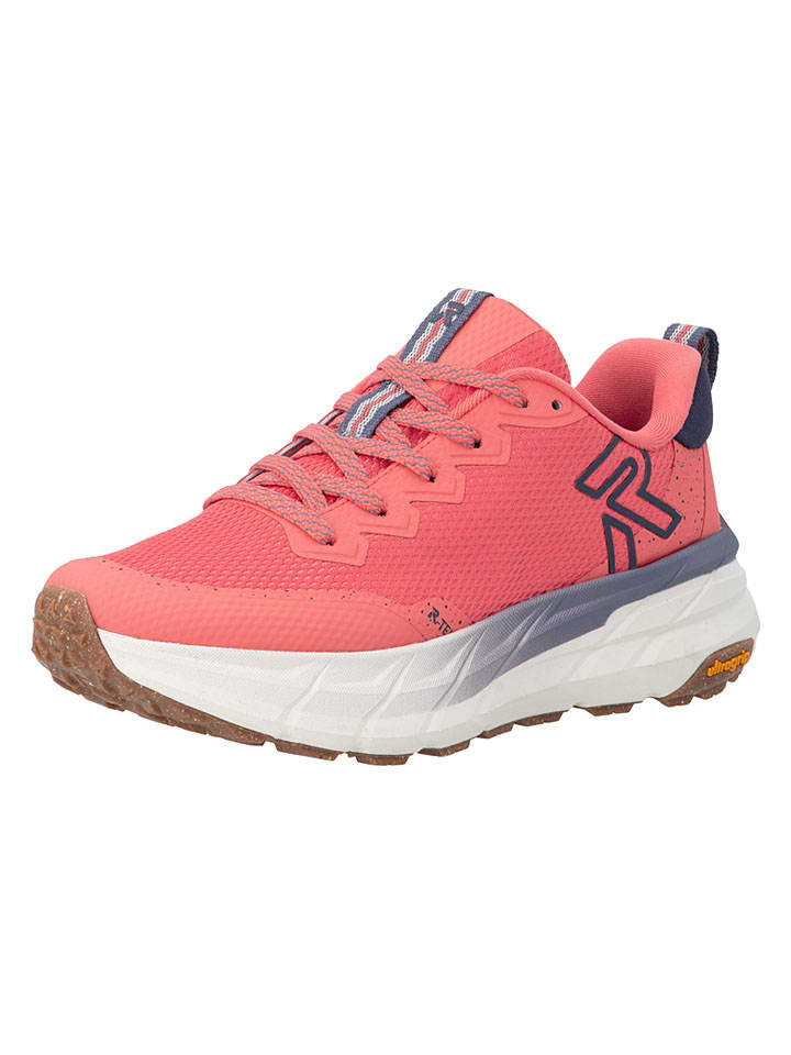 Sneakers in Pink