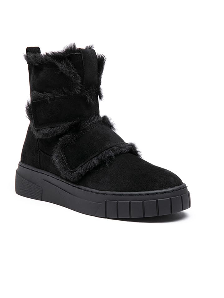 Winterstiefel in Schwarz
