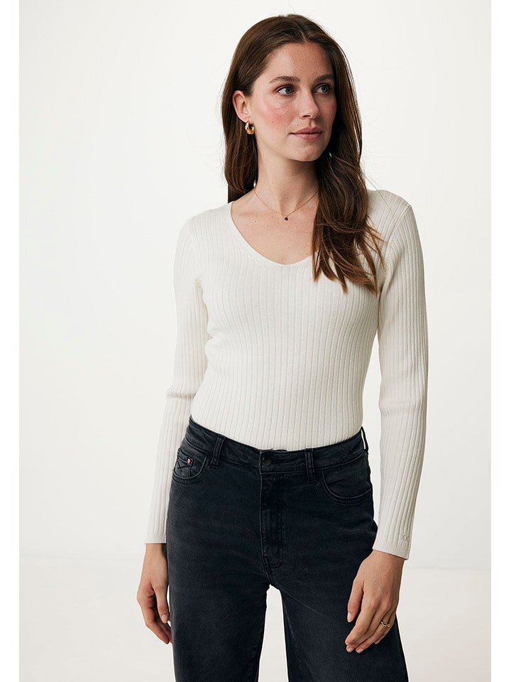 Sweter w kolorze kremowym