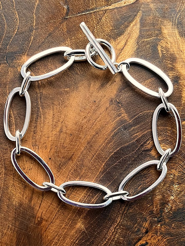Silber-Armkette mit Schmuckelementen