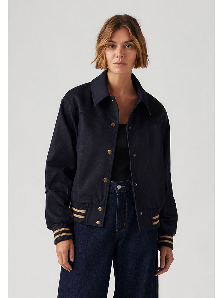 Kurtka koszulowa w kolorze granatowym