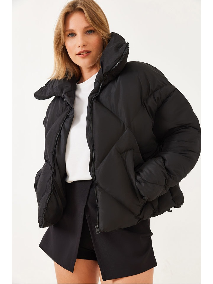 Winterjacke in Schwarz
