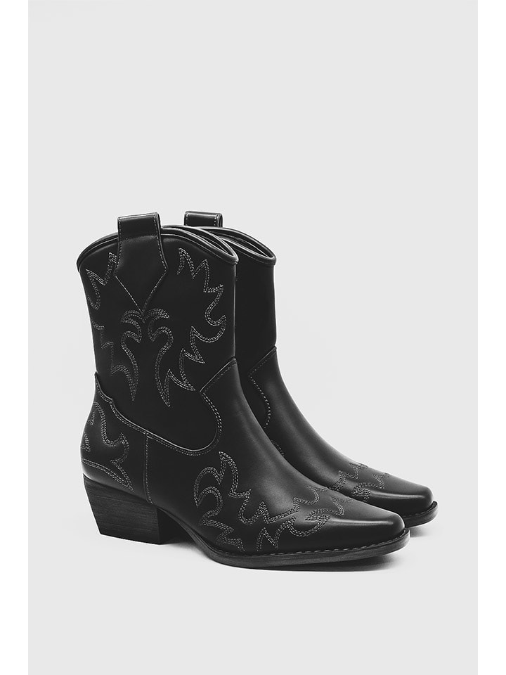 Boots in Schwarz