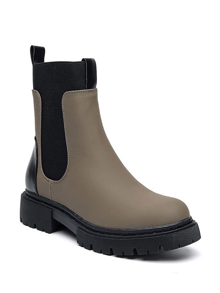 Boots in Khaki