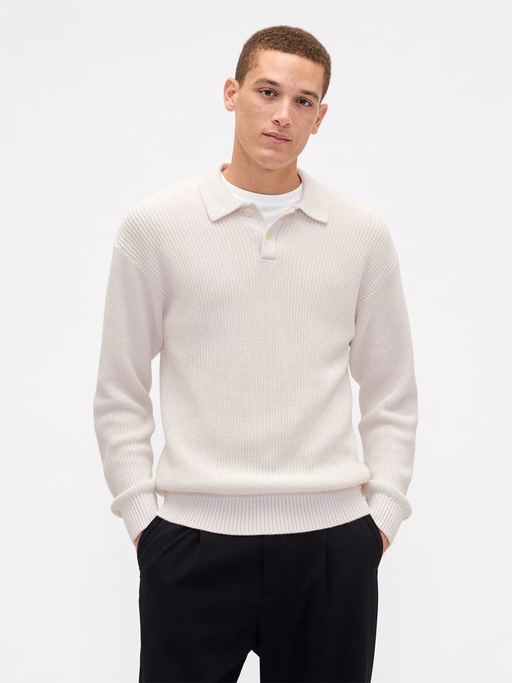 Sweter w kolorze kremowym