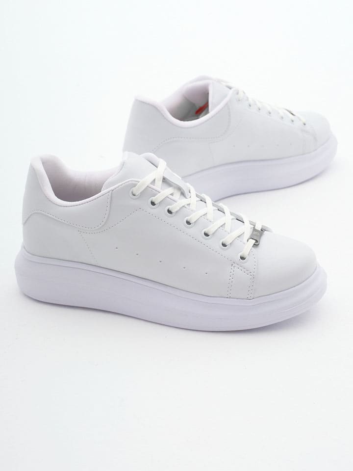 Sneakersy w kolorze białym