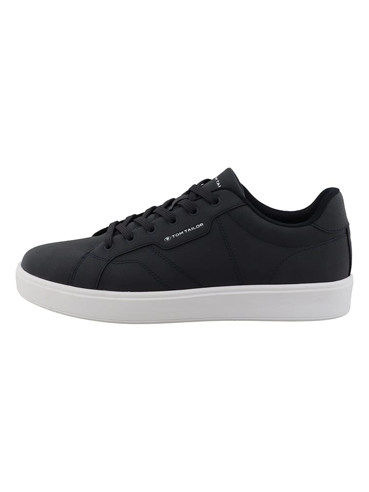 Sneakersy w kolorze czarnym