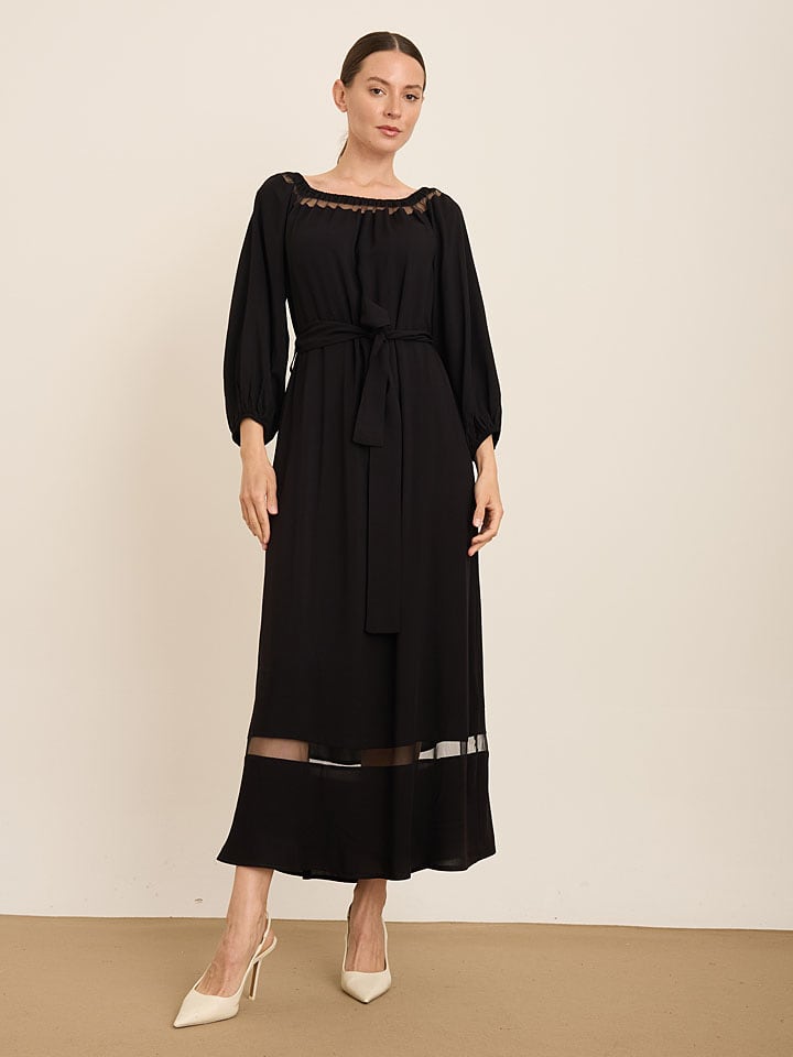 Kleid in Schwarz