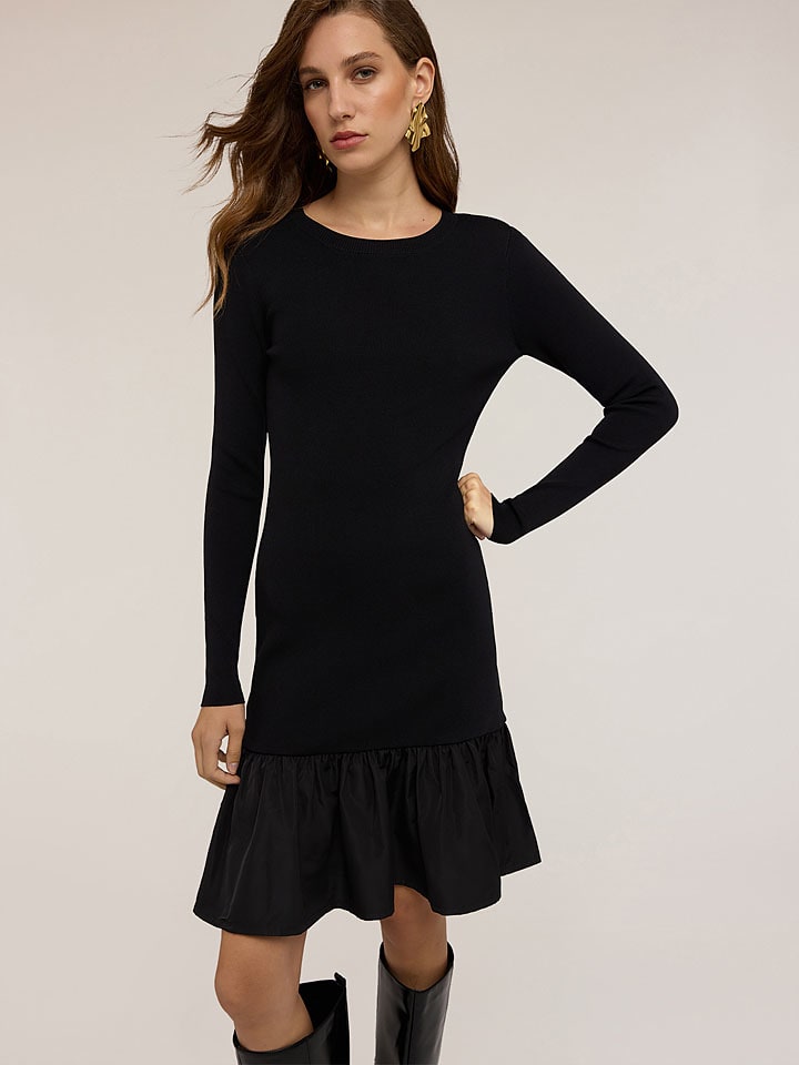 Kleid in Schwarz