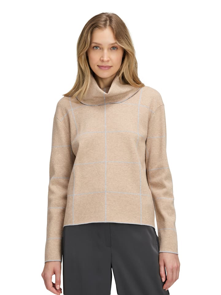 Sweter w kolorze beżowym