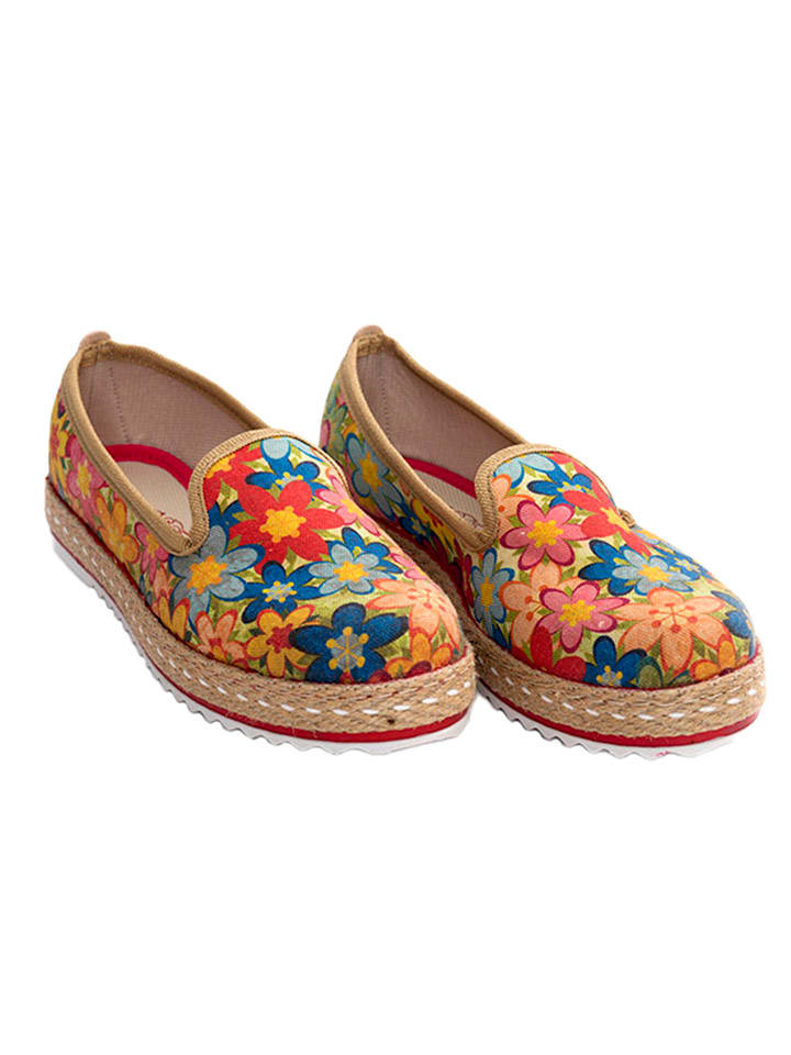 Slippersy ze wzorem