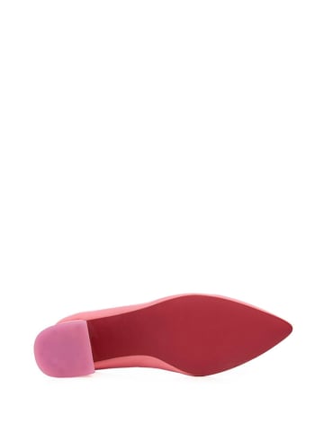 Agatha Ruiz de la Prada Skórzane czółenka w kolorze różowo-czerwonym