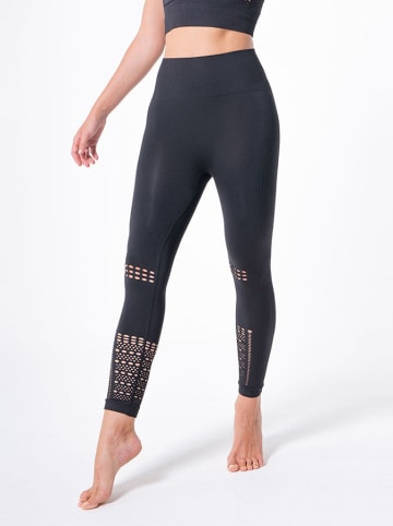 Anaissa Legginsy funkcyjne w kolorze czarnym
