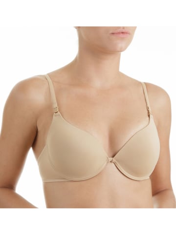 Gorsenia Beugelbeha nude