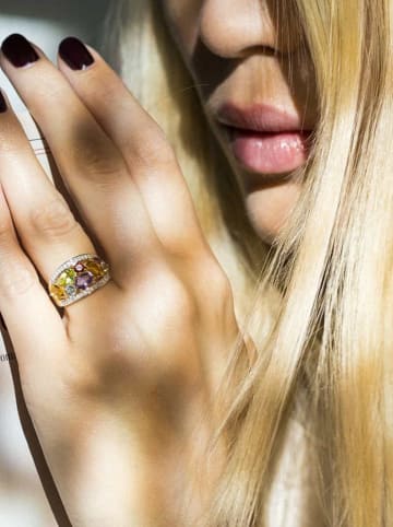 DIAMOND & CO Złoty pierścionek "Mae" z diamentami
