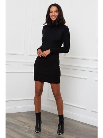 Soft Cashmere Dzianinowa sukienka w kolorze czarnym