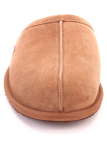 UGG Skórzane kapcie "Scuff" w kolorze jasnobrązowym
