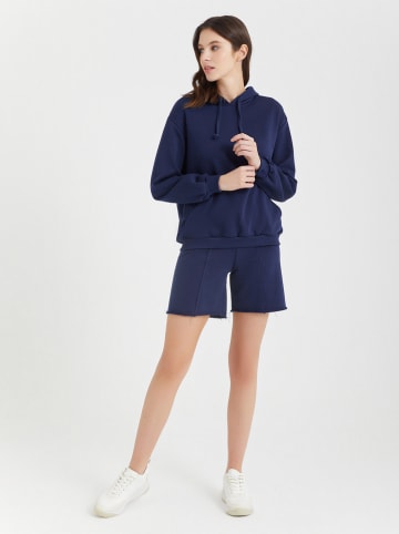 BGN Bluza w kolorze granatowym