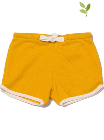 Little Green Radicals Shorts in Gelb