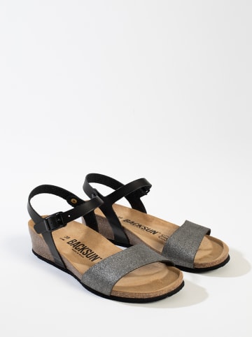 BACKSUN Sandały "Calabria" w kolorze srebrno-czarnym na koturnie