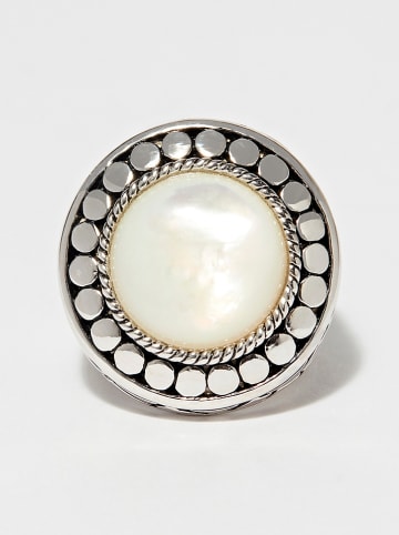 AMAZONIA Srebrny pierścionek "Ehecatl" z masą perłową