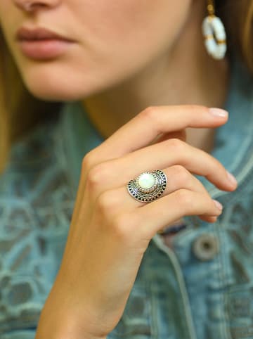 AMAZONIA Srebrny pierścionek "Tezcatlipoca" z masą perłową
