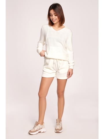 Be Wear Szorty w kolorze kremowym