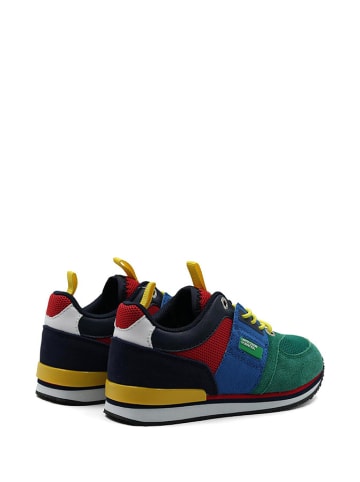 Benetton Sneakers in Bunt