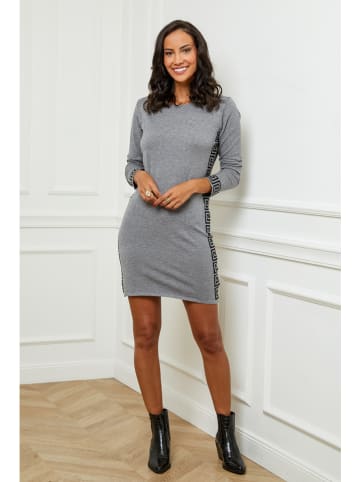 Soft Cashmere Sukienka w kolorze szarym