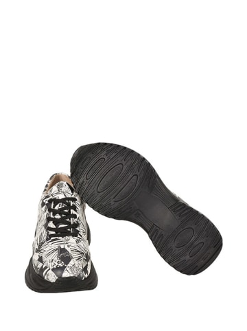 Streetfly Sneakersy w kolorze czarno-białym ze wzorem