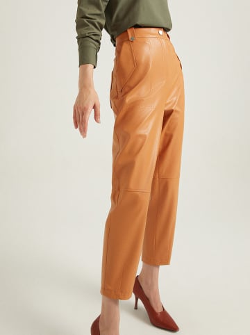 BGN Spodnie w kolorze jasnobrązowym