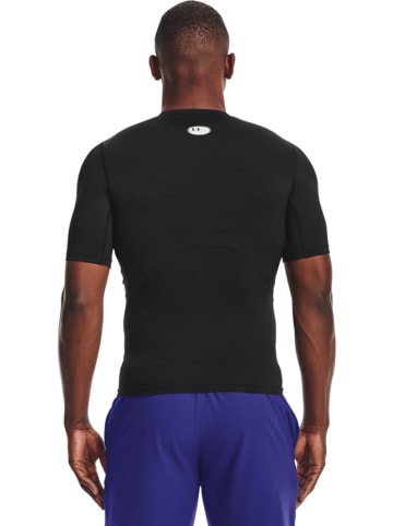 Under Armour Trainingsshirt in Schwarz