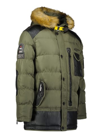 Canadian Peak Płaszcz zimowy "Busti" w kolorze khaki