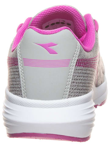 Diadora Sneakers "Flamingo 5" in Grau