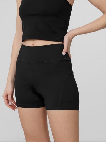 4F Funktionsshorts in Schwarz