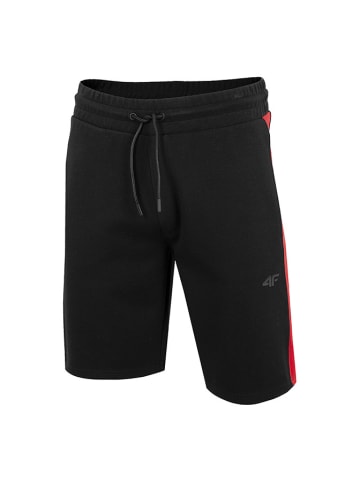 4F Shorts in Rot/ Schwarz