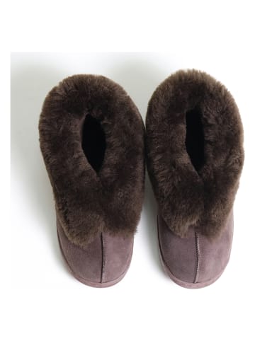 Kaiser Naturfellprodukte H&L Kapcie wełniane "Anna" w kolorze brązowym