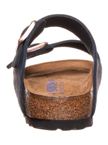 Birkenstock Skórzane klapki "Arizona" w kolorze granatowym
