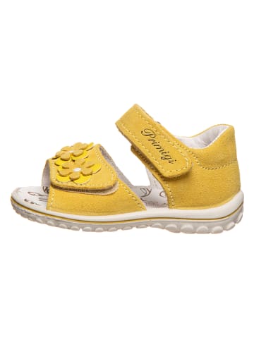 Primigi Skórzane sandały w kolorze żółtym
