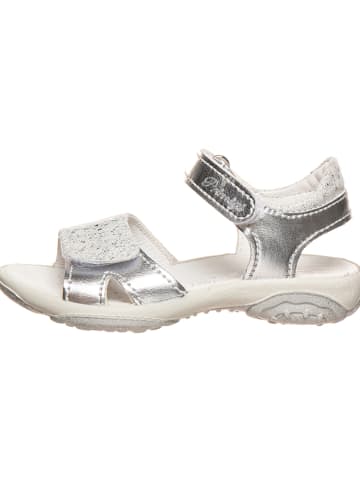 Primigi Sandały w kolorze srebrnym