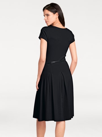 Heine Sukienka w kolorze czarnym